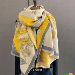 *NWT* Yellow and Gray Abstract Pattern Wrap with Fringe